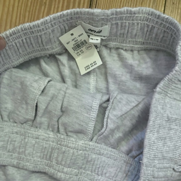 NWT Aerie Let Loose Fleece Shortie In Light Heather Grey Sz XS. - Picture 12 of 12